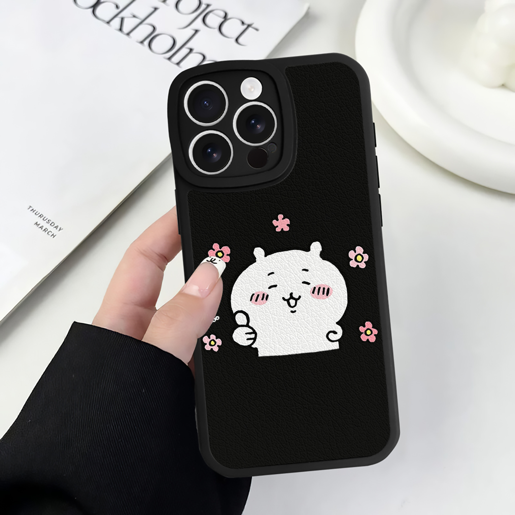 （画像用） ちいかわ ちいかわ Chii-kawa chiikawa 【iPhone 16シリーズ対応】シリコンスマホケース（レザー調） 材質：シリコン